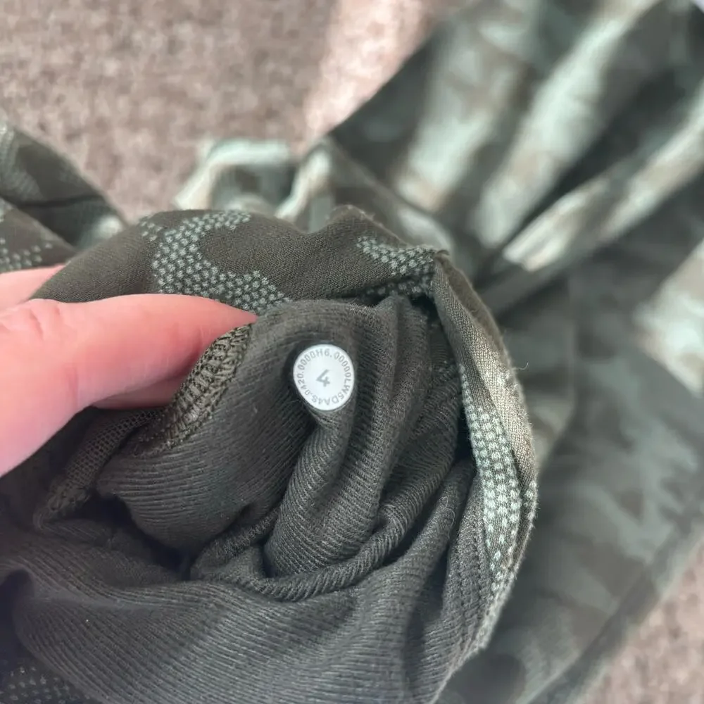 Lululemon‎ Ready To High-Rise Jogger Sz 4 Camo Athleisure Workout
